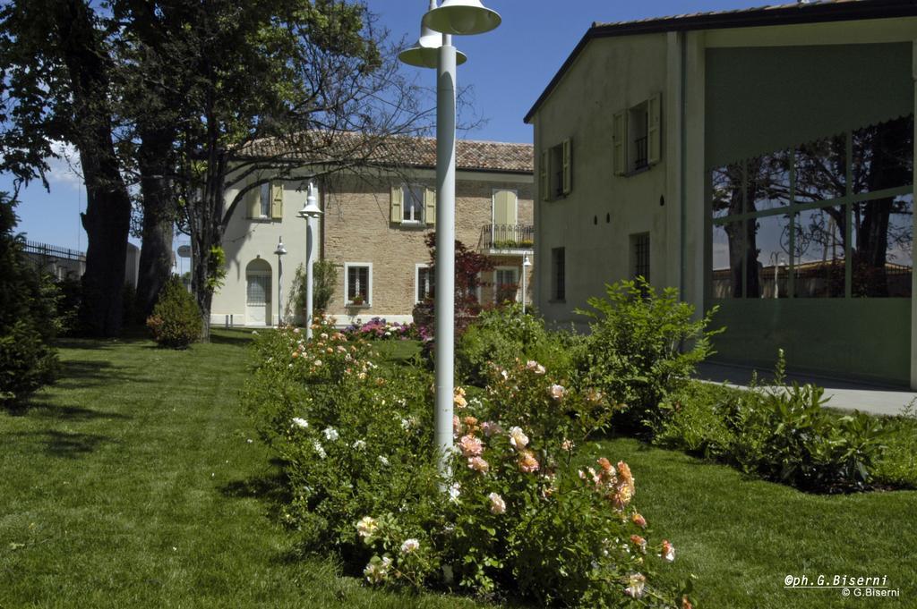 Relais Villa Roncuzzi Russi المظهر الخارجي الصورة