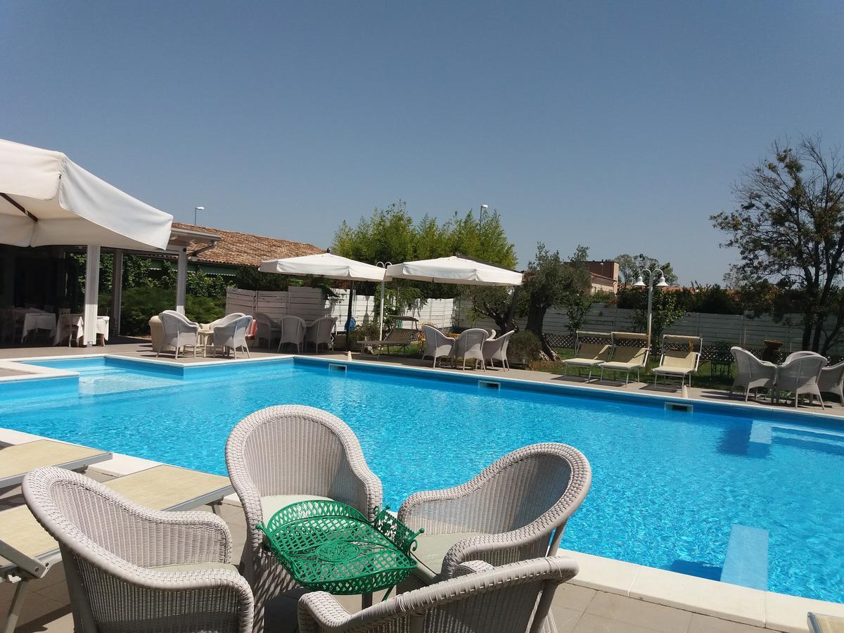 Relais Villa Roncuzzi Russi المظهر الخارجي الصورة