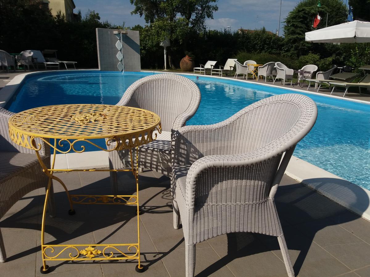 Relais Villa Roncuzzi Russi المظهر الخارجي الصورة